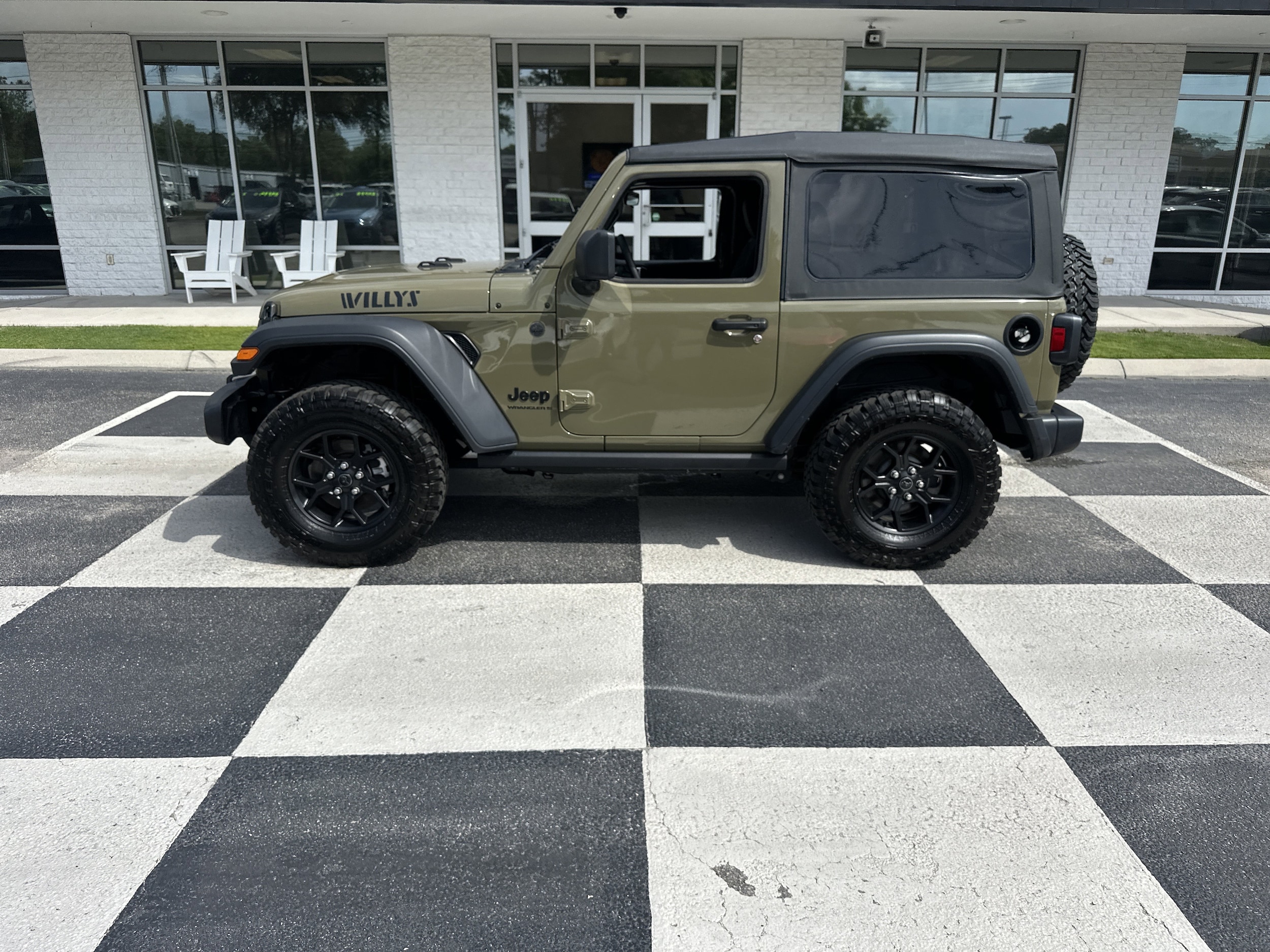 2025 Jeep Wrangler Sport's photo