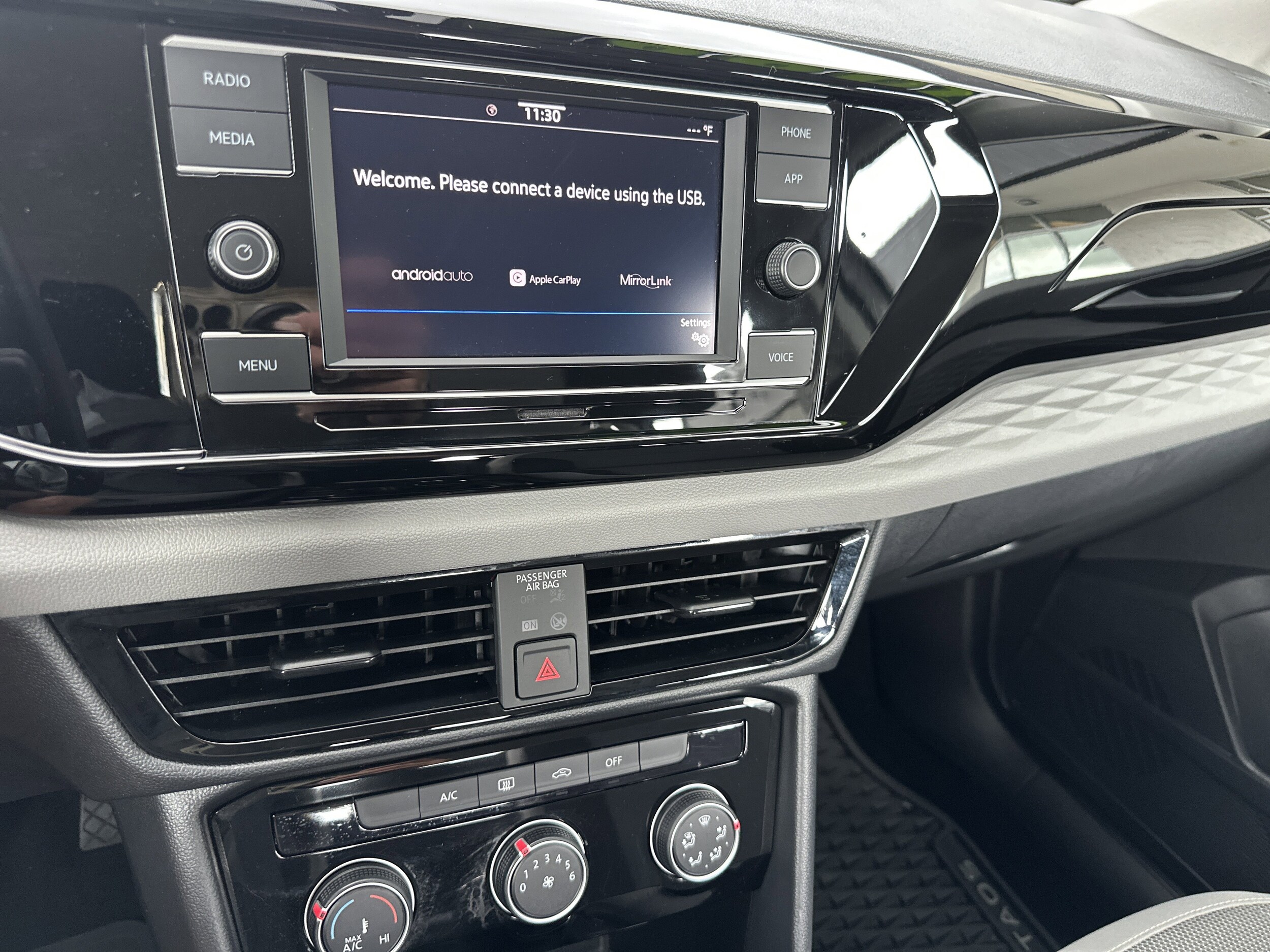 2023 Volkswagen Taos S - Photo 17