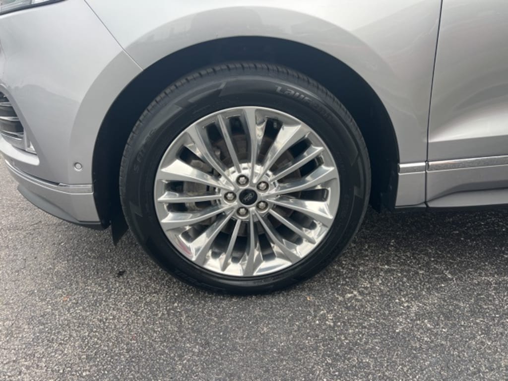 Used 2024 Ford Edge Titanium SUV