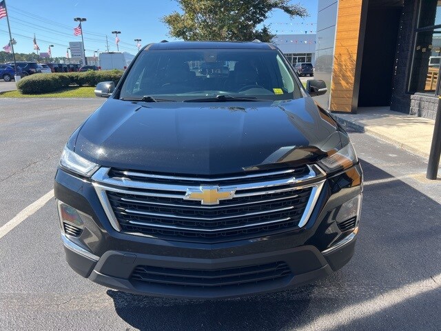 2023 Chevrolet Traverse Leather photo 2