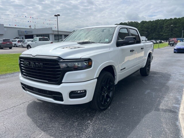 2026 Ram 1500 Laramie photo 4