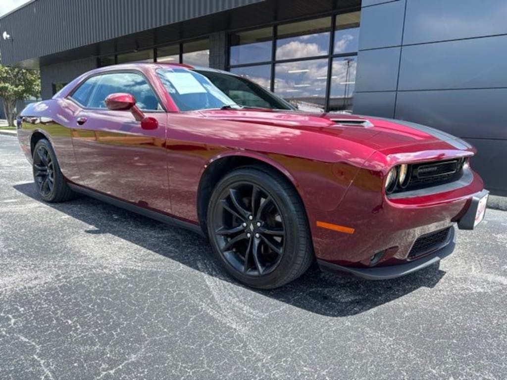 Used 2017 Dodge Challenger R/T Coupe