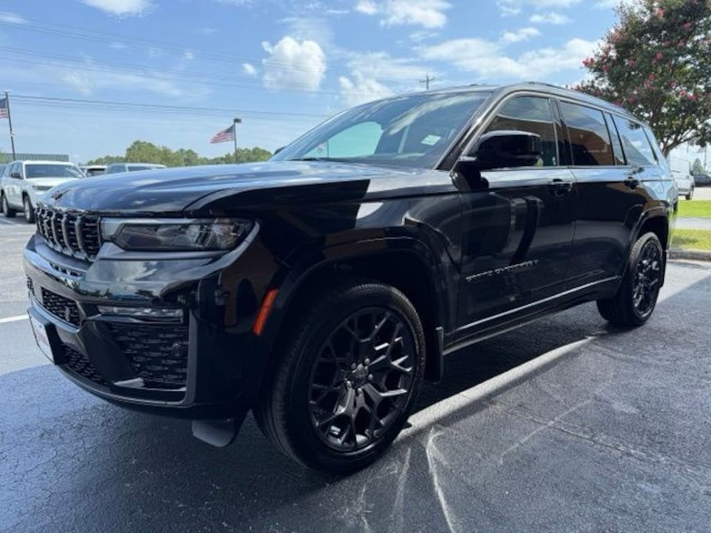 New 2026 Jeep Grand Cherokee L Summit 4X4 SUV