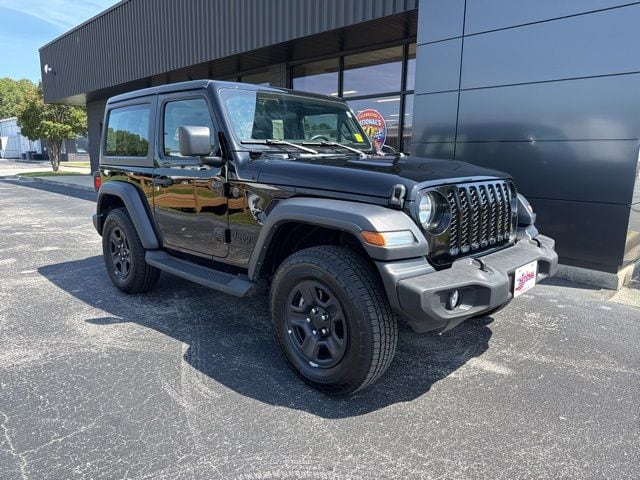 2024 Jeep Wrangler Sport's photo