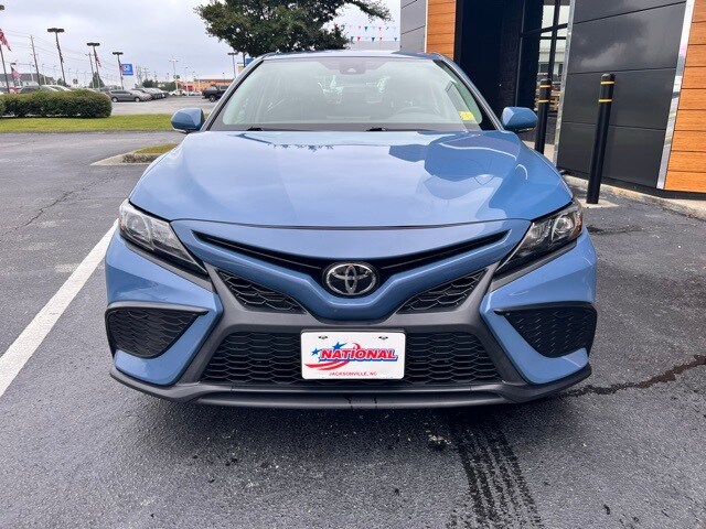2023 Toyota Camry SE photo 3