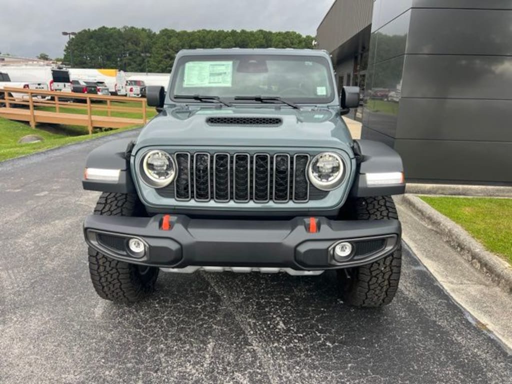 New 2026 Jeep Gladiator Mojave 4X4 Crew Cab