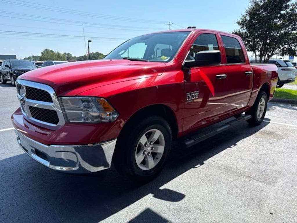 Used 2022 Ram 1500 Classic SLT Crew Cab