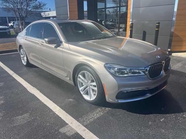 2017 BMW 7 Series 750i's photo