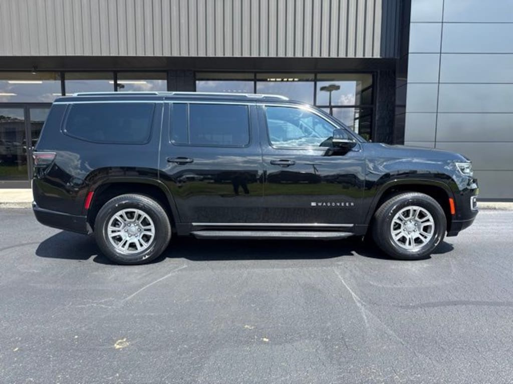 Used 2024 Jeep Wagoneer Base SUV