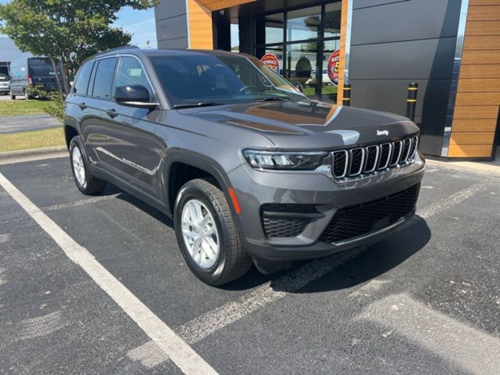 New 2026 Jeep Grand Cherokee Laredo X 4X4 SUV