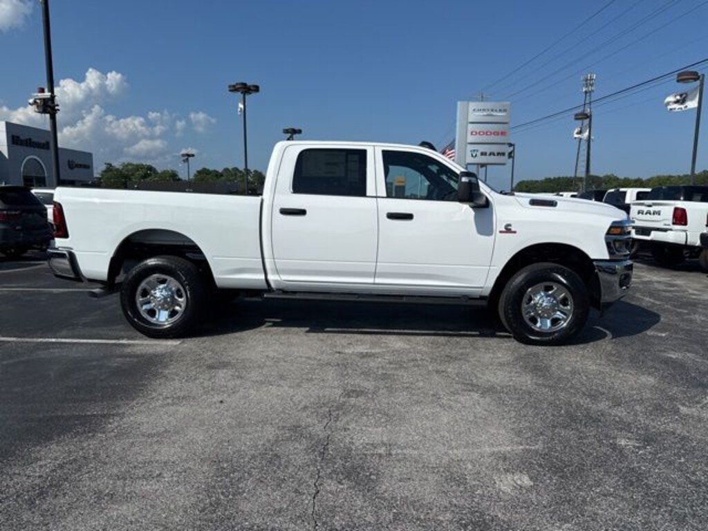 New 2025 Ram 2500 Tradesman 4X4 Crew Cab