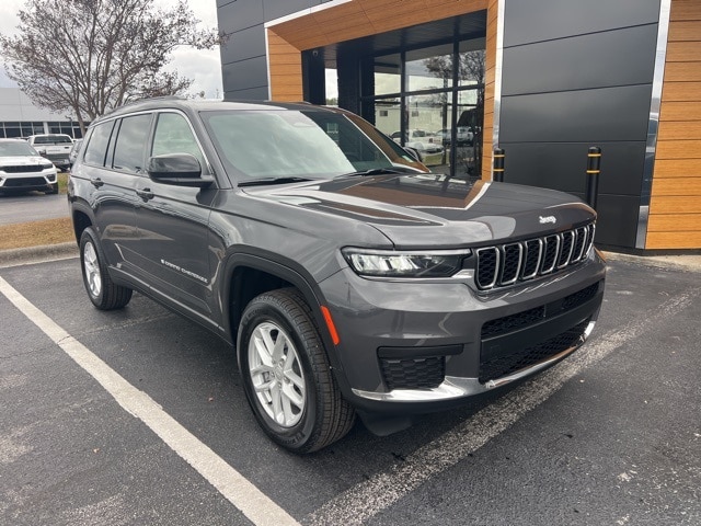 2025 Jeep Grand Cherokee L Laredo's photo