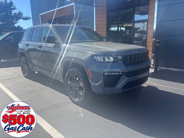 2027 Jeep Grand Cherokee 2 Row Limited Reserve 4X4 SUV