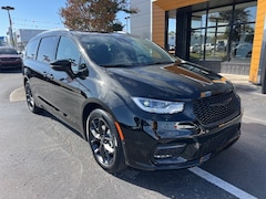 2026 Chrysler Pacifica Select FWD Minivan