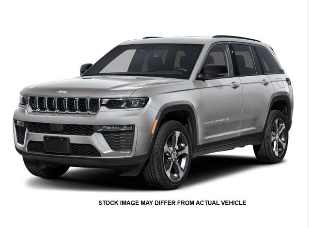2026 Jeep Grand Cherokee Laredo X 4x4's photo
