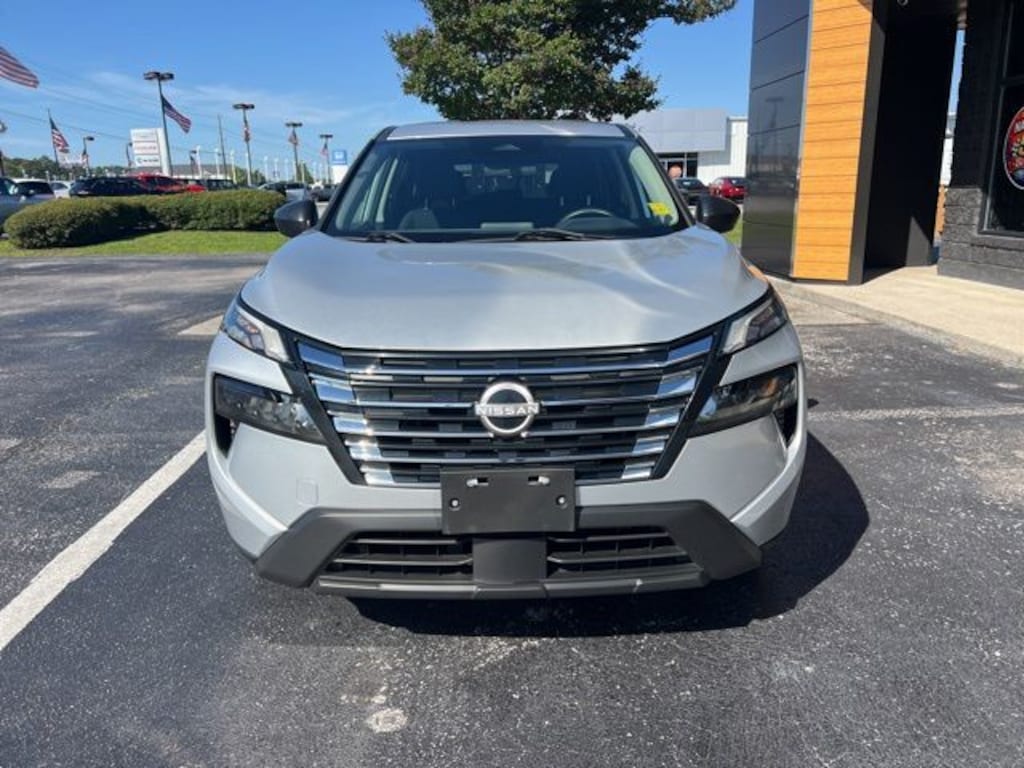 Used 2024 Nissan Rogue S SUV