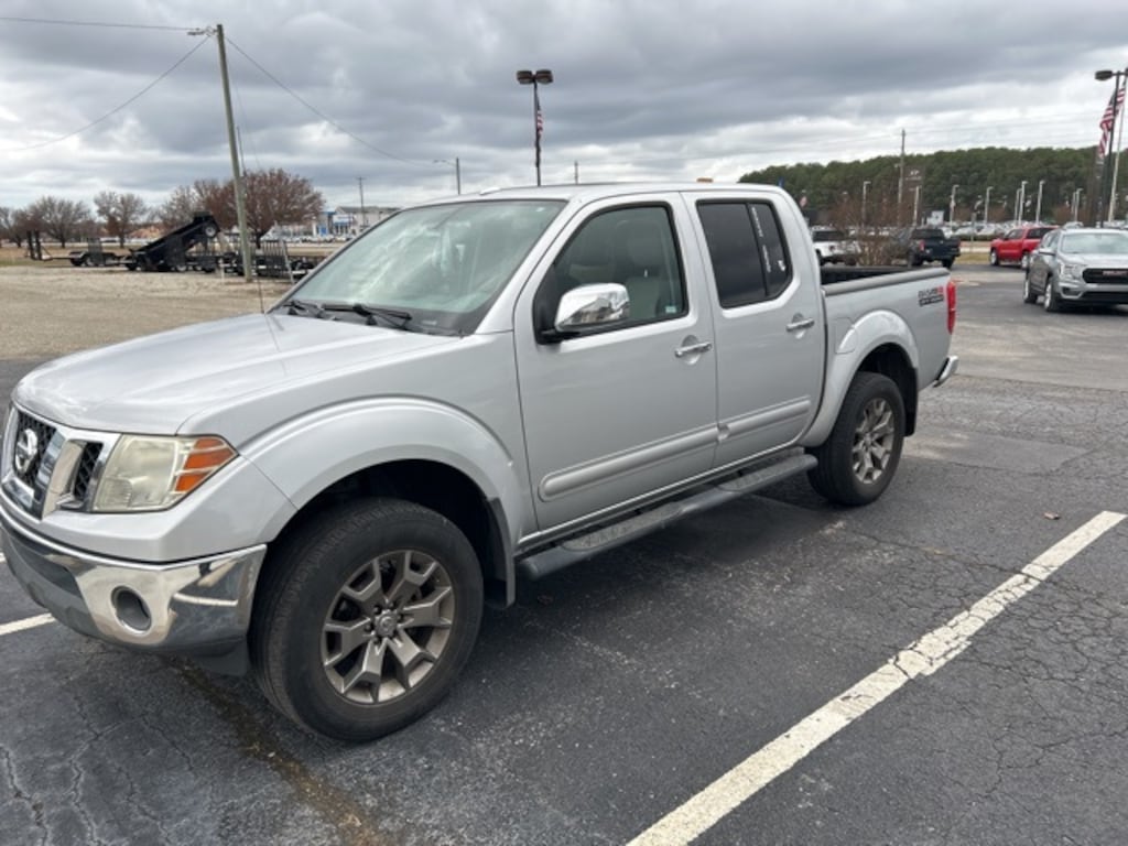 Used 2014 Nissan Frontier SL Crew Cab
