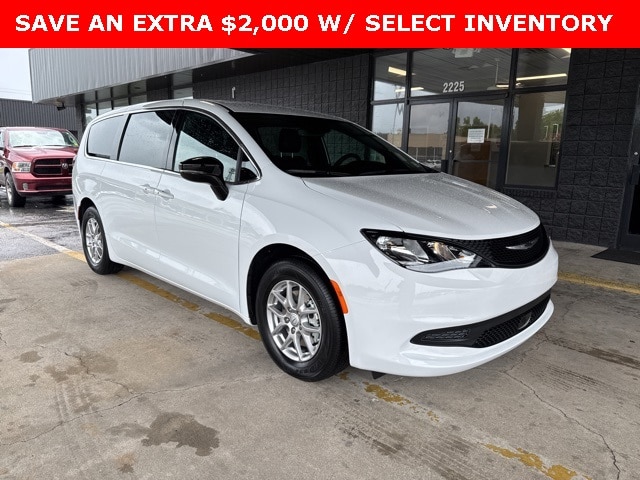 2025 Chrysler Voyager LX