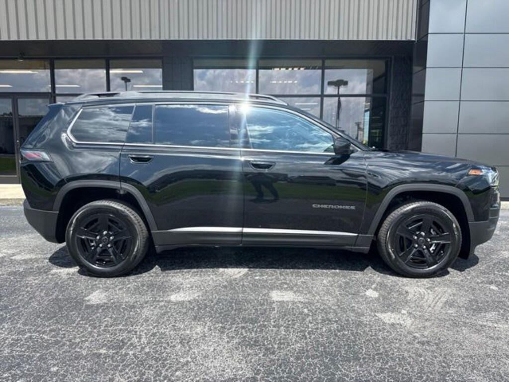 New 2026 Jeep Cherokee Laredo 4X4 SUV