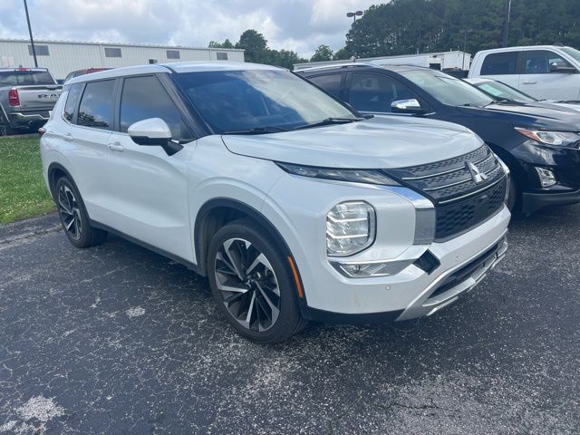 2022 Mitsubishi Outlander SE FWD's photo
