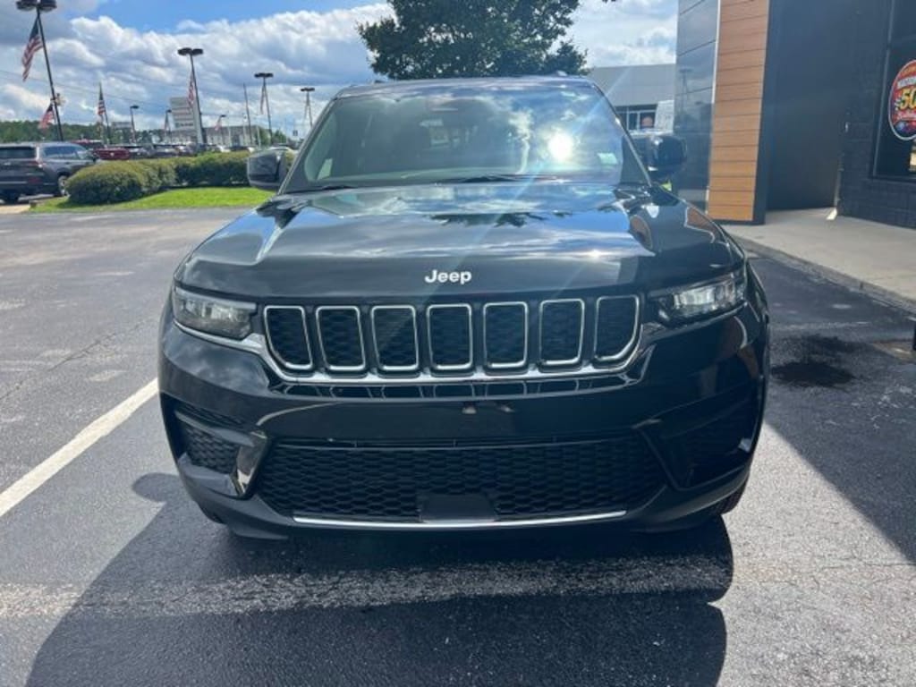 New 2026 Jeep Grand Cherokee Laredo X 4X4 SUV
