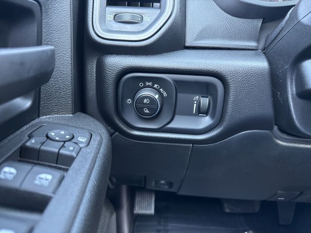 2025 RAM 2500 Tradesman - Photo 16