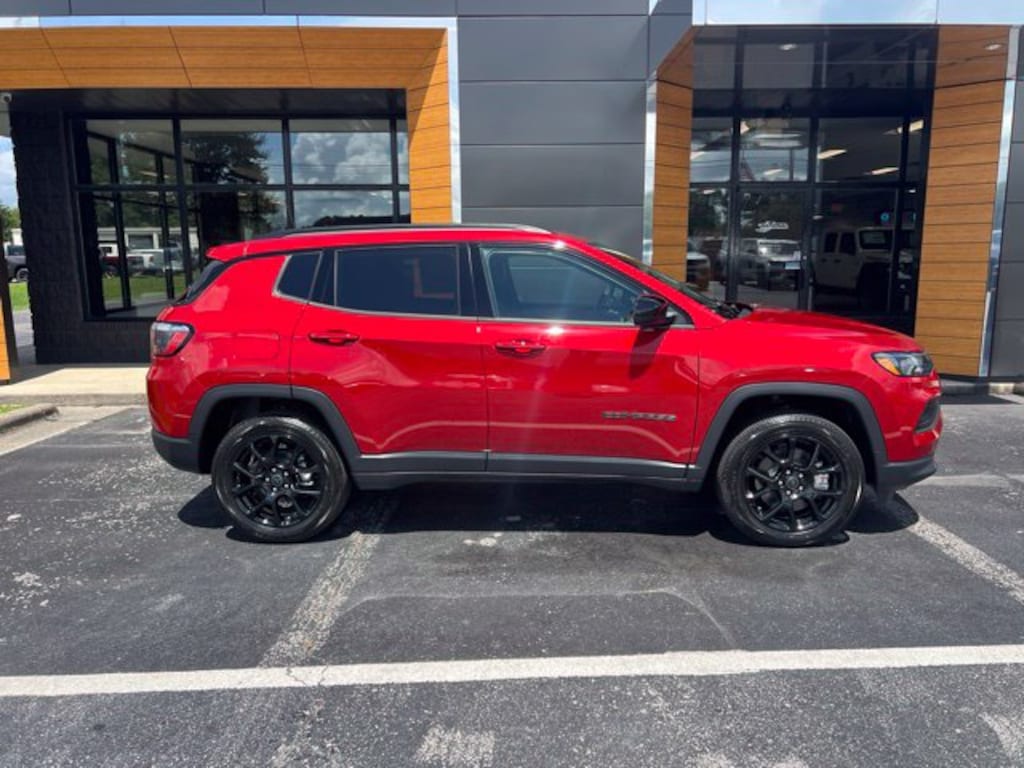 New 2026 Jeep Compass Latitude Altitude 4X4 SUV