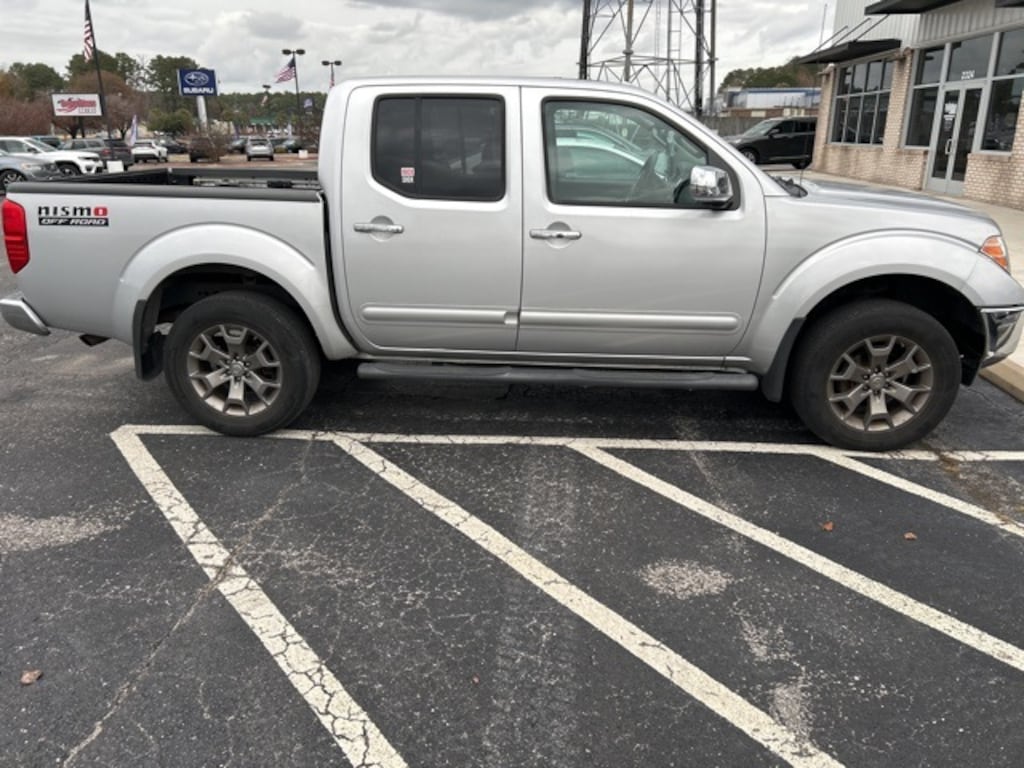 Used 2014 Nissan Frontier SL Crew Cab