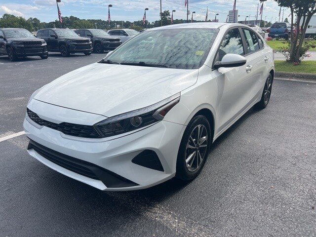 2023 Kia Forte LXS photo 3