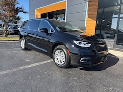 2026 Chrysler Pacifica Select FWD Minivan