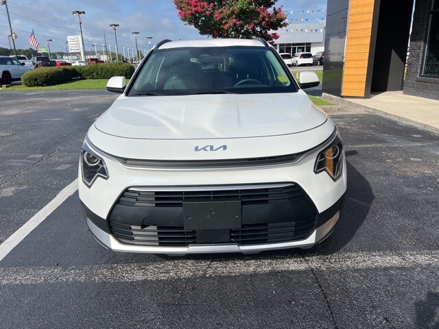 2024 Kia Niro EX photo 3