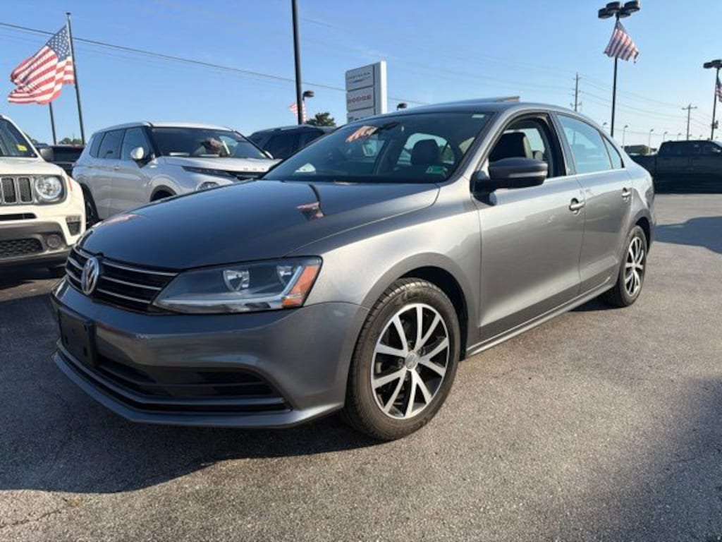 Used 2017 Volkswagen Jetta 1.4T SE Sedan