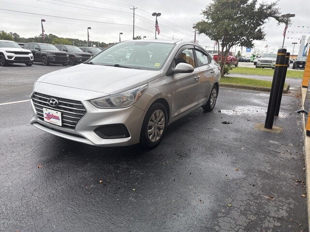 2020 Hyundai Accent SE photo 4