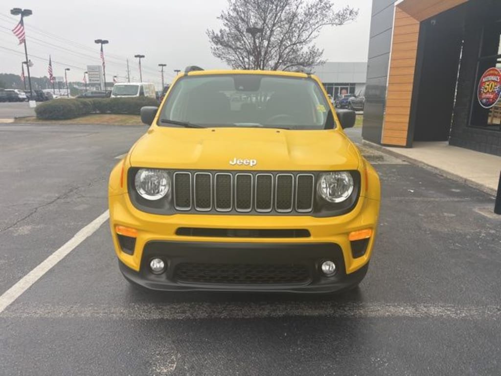 Used 2023 Jeep Renegade Latitude SUV