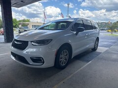 2024 Chrysler Pacifica Touring L Minivan