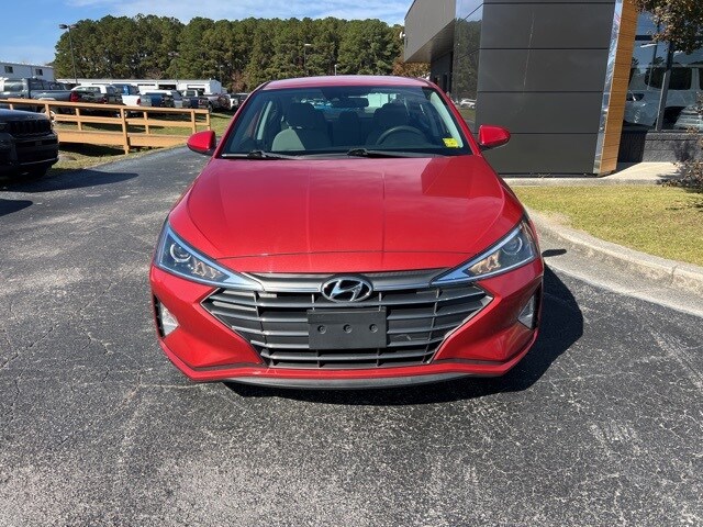 2020 Hyundai Elantra SEL photo 3