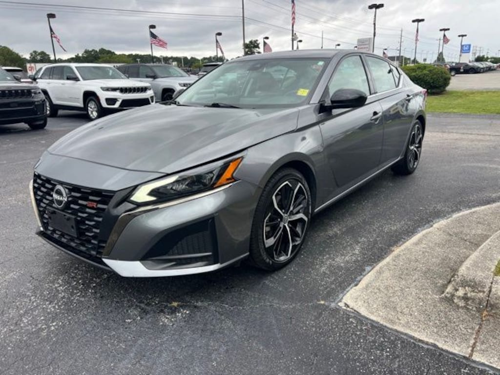 Used 2024 Nissan Altima 2.5 SR Sedan
