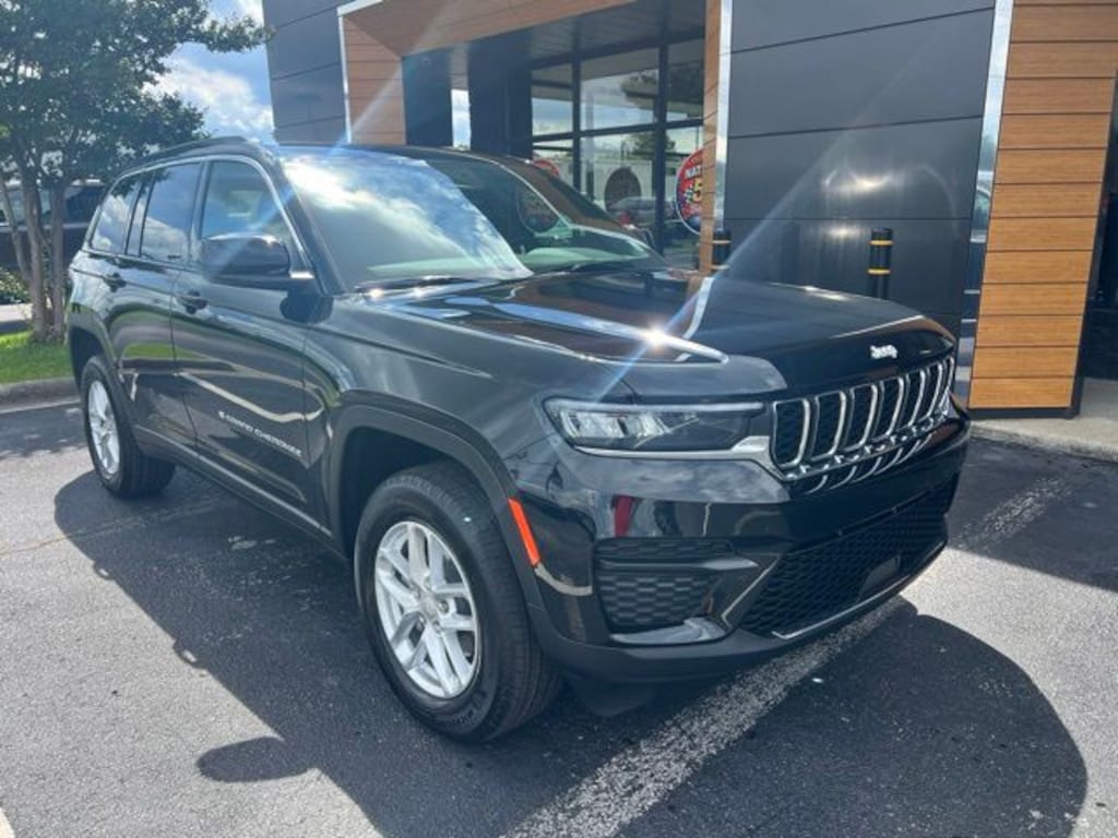 New 2026 Jeep Grand Cherokee Laredo X 4X4 SUV