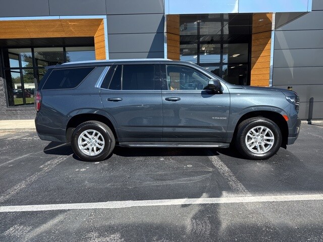 2021 Chevrolet Tahoe LT photo 2