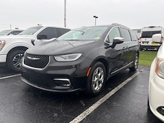 2023 Chrysler Pacifica Limited Minivan