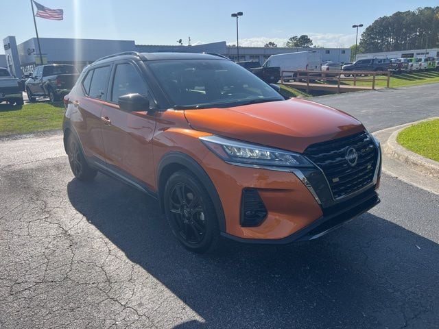 2023 Nissan Kicks SR