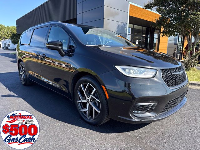 2023 Chrysler Pacifica Limited Minivan