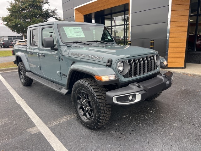 2025 Jeep Gladiator High Tide's photo