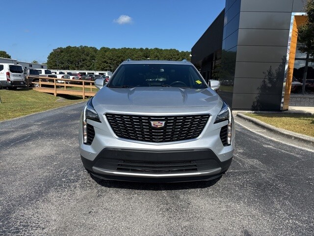 2021 Cadillac XT4 Premium Luxury photo 2
