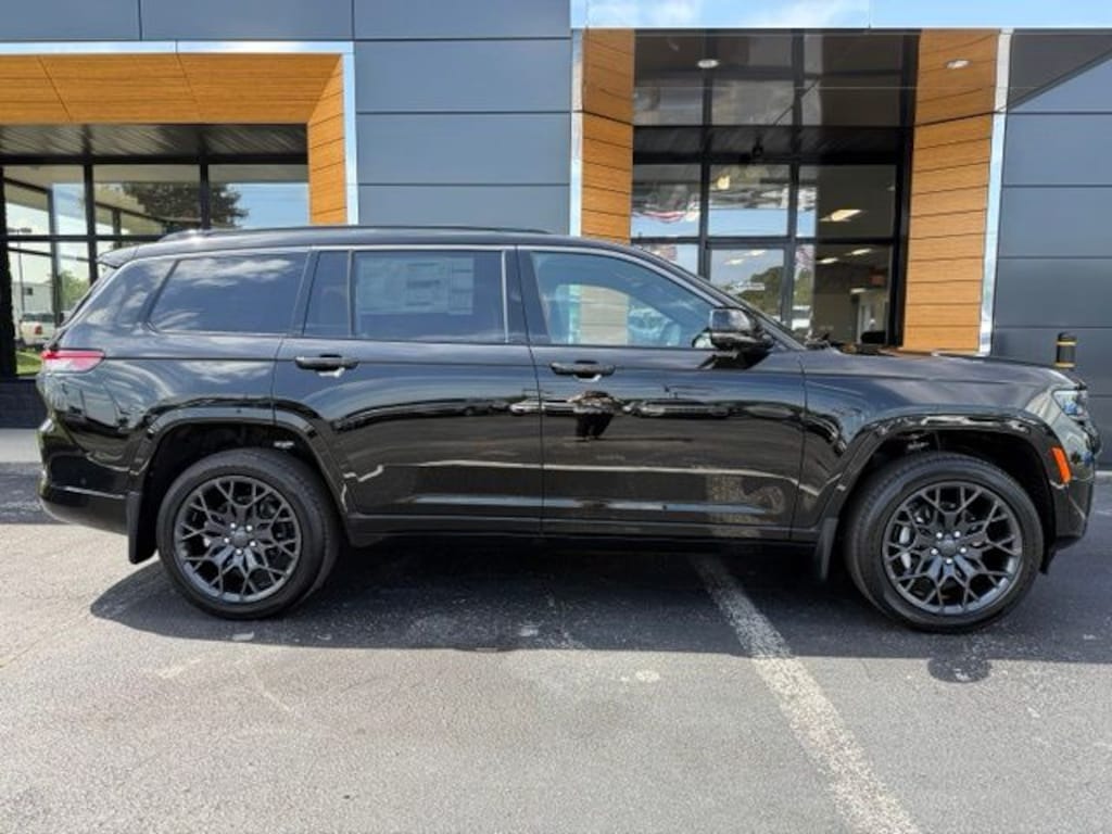 New 2026 Jeep Grand Cherokee L Summit 4X4 SUV