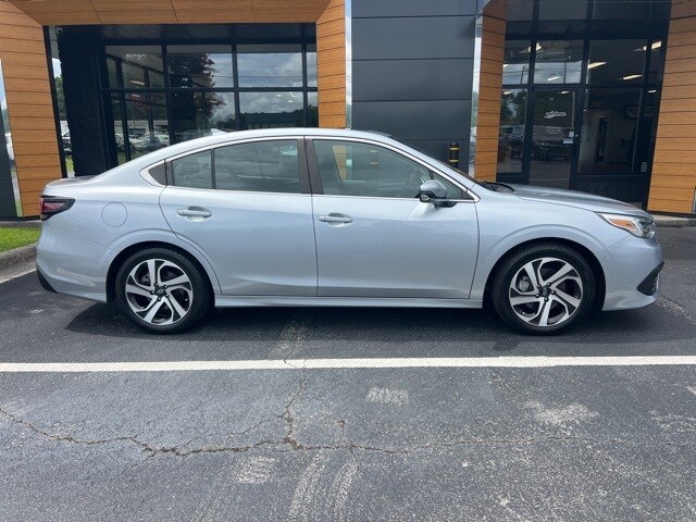 2022 Subaru Legacy Limited photo 2