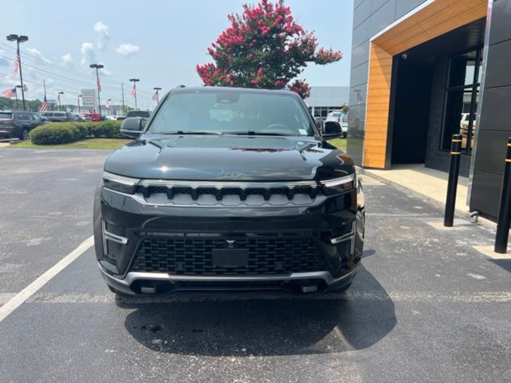 New 2026 Jeep Grand Wagoneer L Limited 4X4 SUV