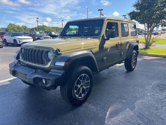 2025 Jeep Wrangler Sport S photo 4