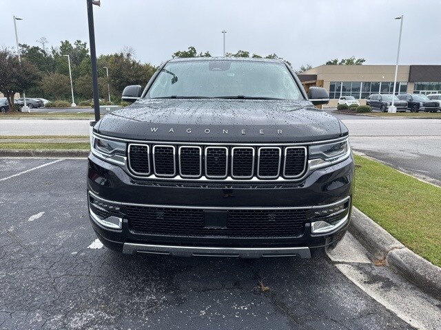 2024 Jeep Wagoneer L Series III photo 2