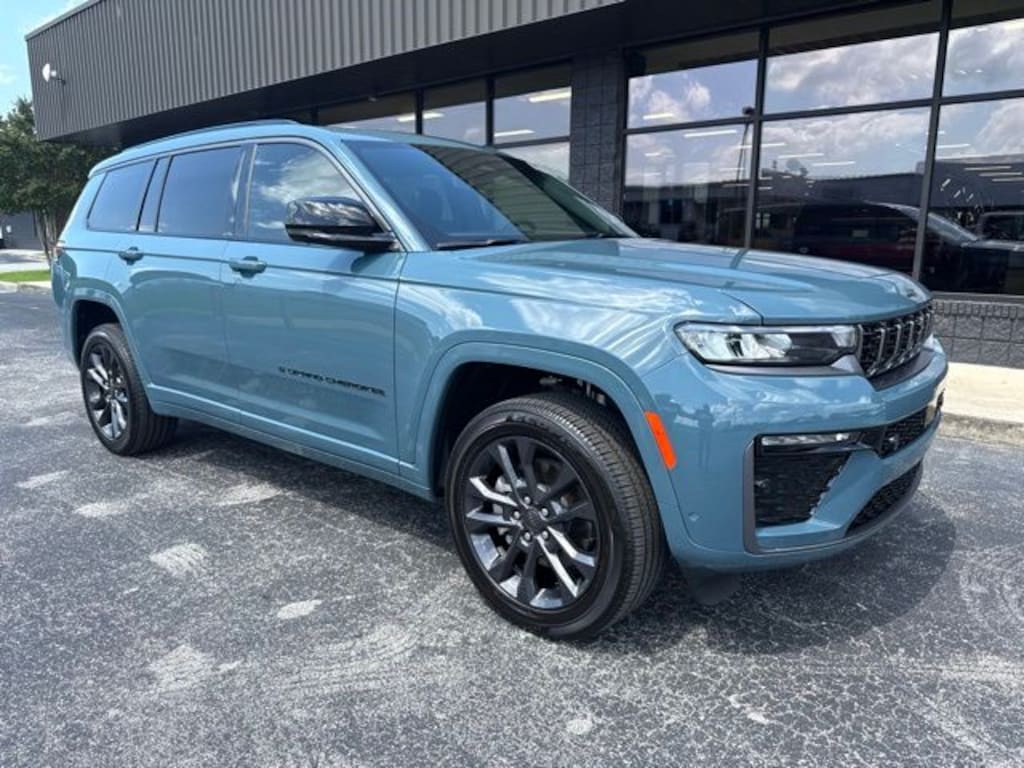 New 2026 Jeep Grand Cherokee L Limited Reserve 4x4 SUV